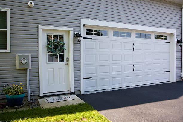 24/7 Emergency Garage Door Panel Replacement experts in Seven Fields, PA